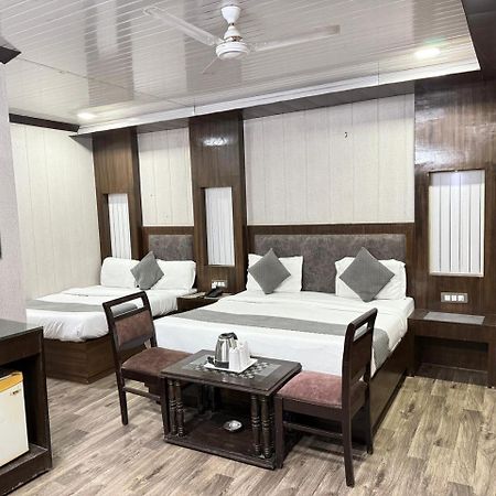 Hotel Radiance 德里 外观 照片
