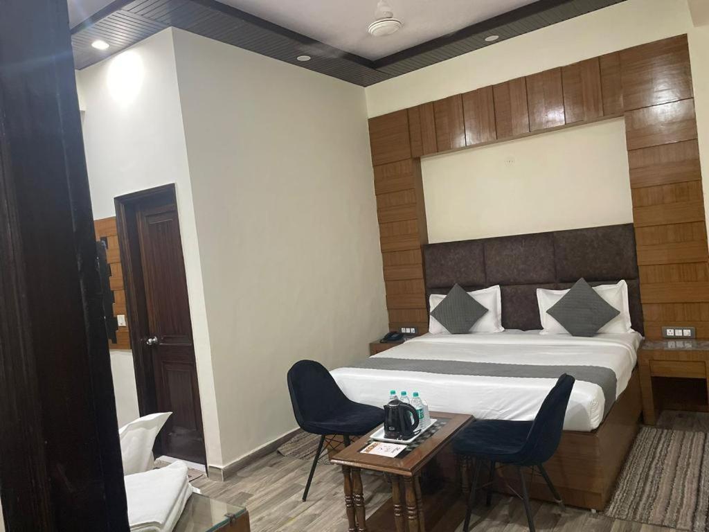 Hotel Radiance 德里 外观 照片