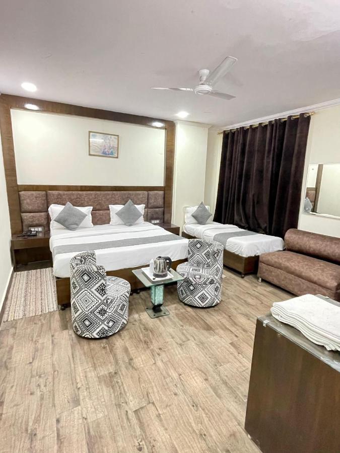Hotel Radiance 德里 外观 照片