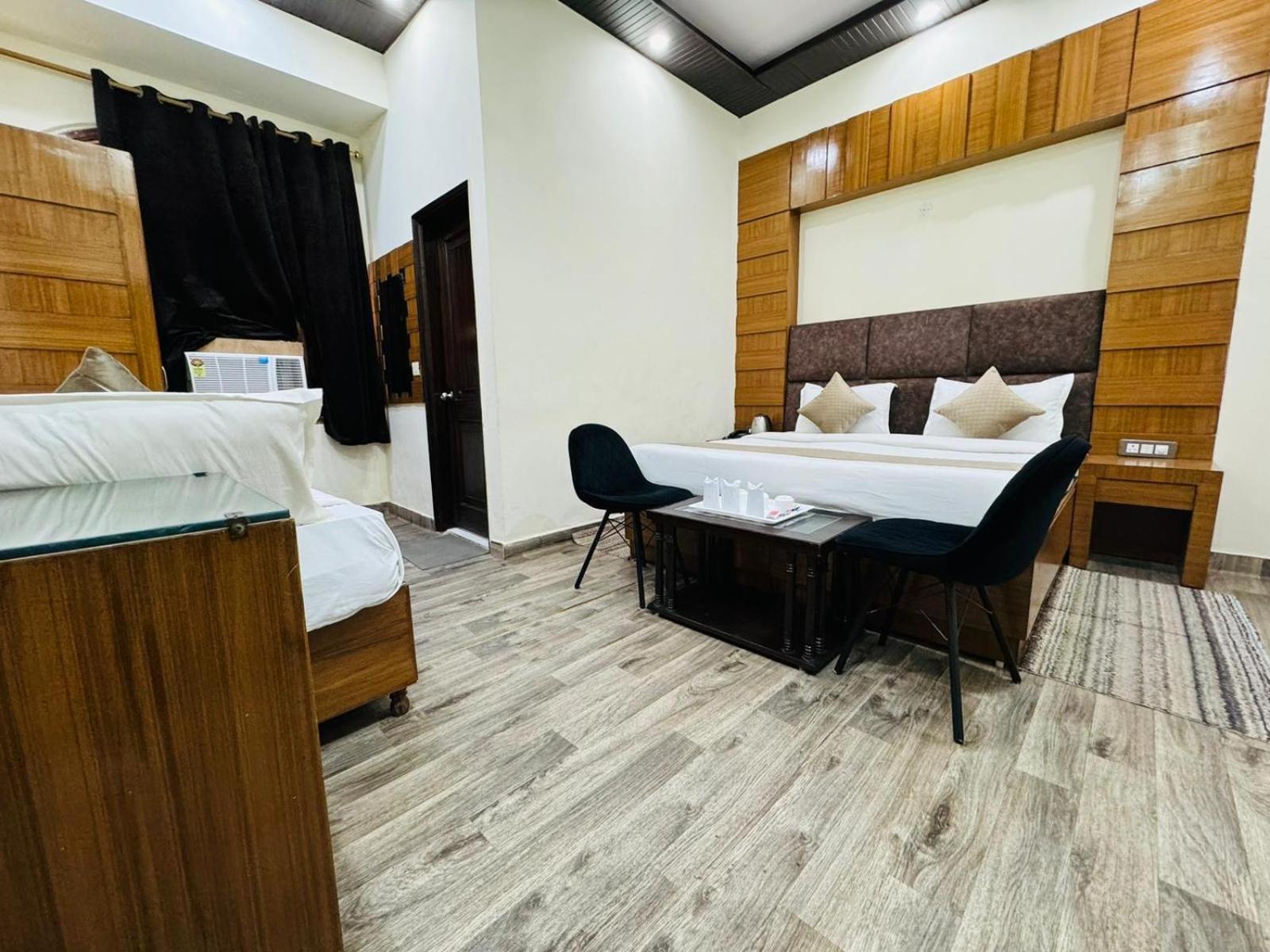 Hotel Radiance 德里 外观 照片